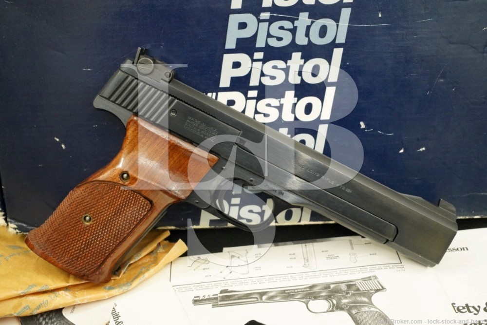 Smith & Wesson S&W Model 41 .22 LR 5.5″ Semi-Automatic Pistol, MFD 1982