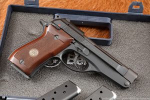 Italian Beretta Model 86 Cheetah Tip-up 9 Short .380 Auto 4.25” Pistol 1991