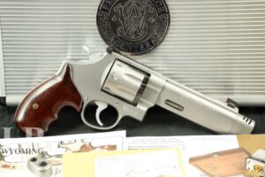 Smith & Wesson S&W Performance Center Model 627-5 V-Comp 8 Shot .357 Mag