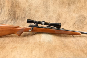 Winchester Model 70 .270 Winchester 24” Bolt Action Rifle & Leupold Scope
