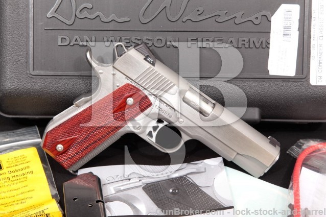 Dan Wesson 1911 Commander Classic Bobtail 01912 Stainless 4.25″ Semi-Auto Pistol & Case, .45 ACP